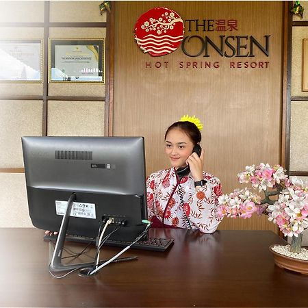 The Onsen Hot Spring Resort Batu  Exterior photo