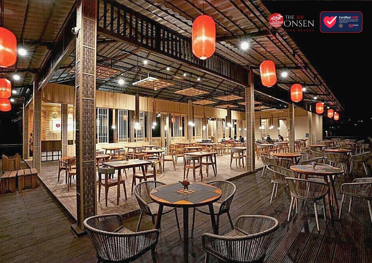 The Onsen Hot Spring Resort Batu  Exterior photo