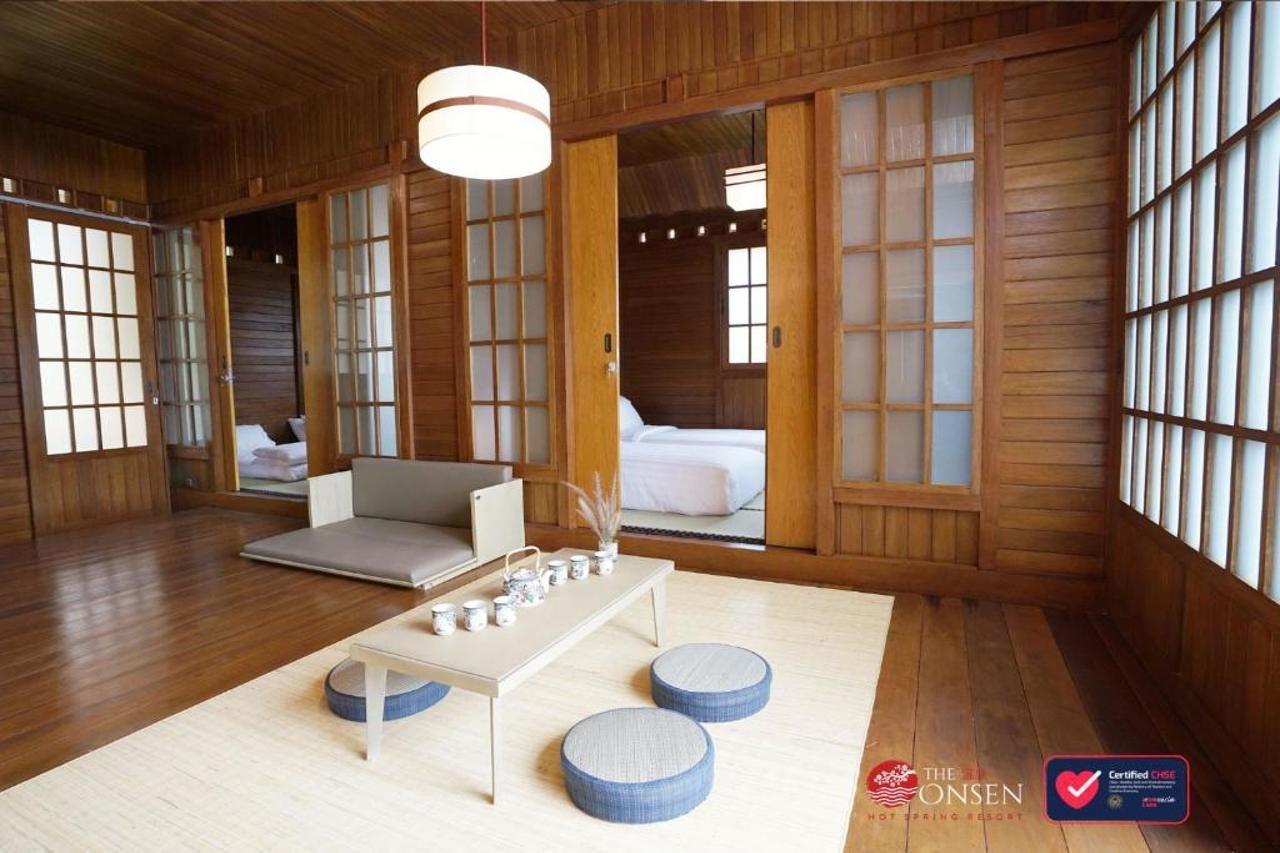 The Onsen Hot Spring Resort Batu  Exterior photo